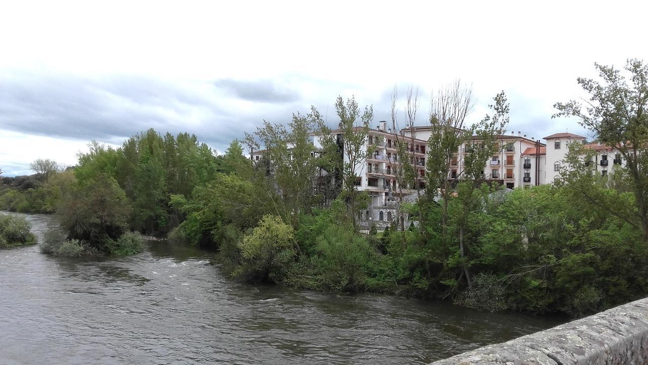 Balneario De Ledesma Hotel Vega de Tirados Kültér fotó